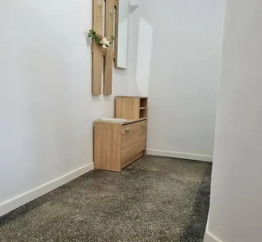 Cozy Near Center 아파트 *