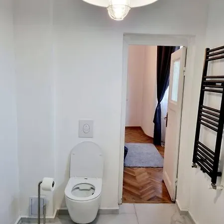 Cozy Near Center Apartment