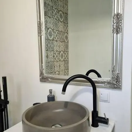 Cozy Near Center Apartment