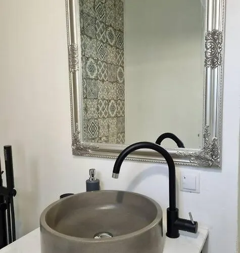 Cozy Near Center Apartment