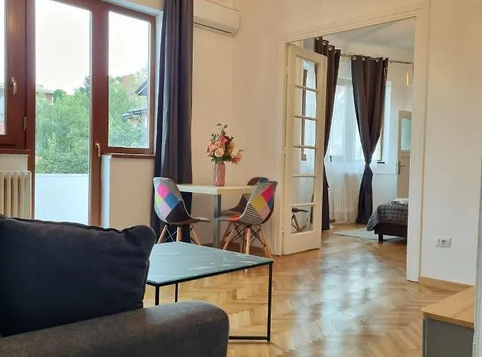 Cozy Near Center * Bukarest